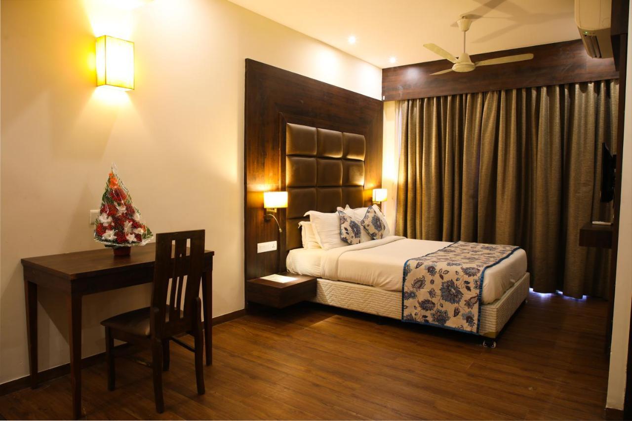 Hotel Riva Gold Coast Candolim Exterior foto